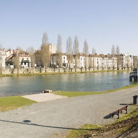 Apartment Magnolia-6 Min De La Gare - Baignoire Balneo- Wifi Gratuit Melun